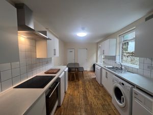 kitchen - click for photo gallery